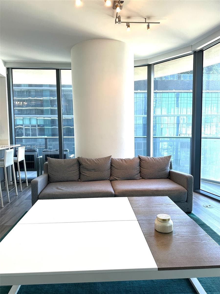 801 S Miami Ave # 4305, Miami, FL 33130 photo 3
