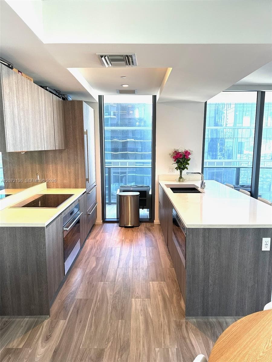 801 S Miami Ave # 4305, Miami, FL 33130