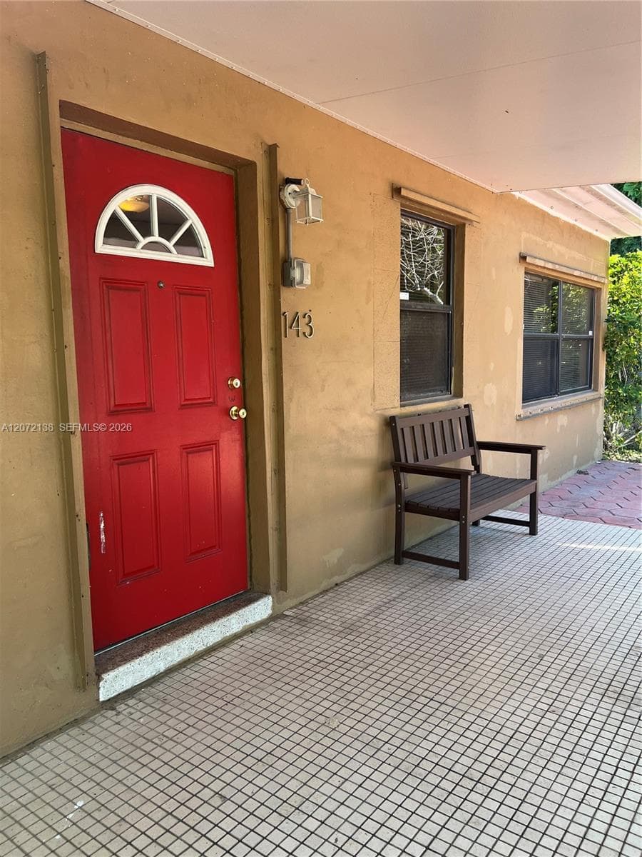 143 SW 22nd Ter, Fort Lauderdale, FL 33312 photo 4
