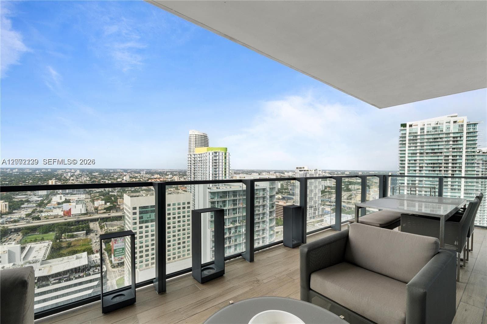 88 SW 7th St # 3412, Miami, FL 33130 photo 2
