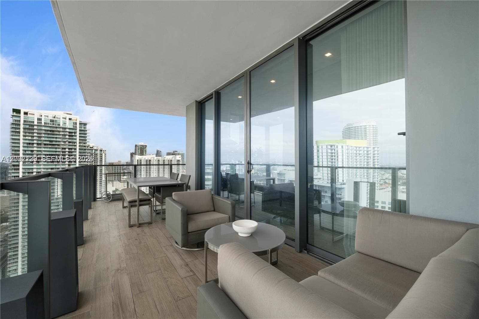 88 SW 7th St # 3412, Miami, FL 33130 photo 3