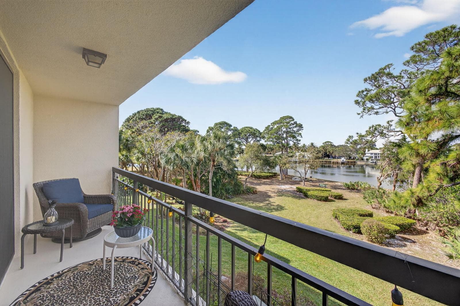 1901 MARINA ISLE Way # 304, Jupiter, FL 33477 photo 3