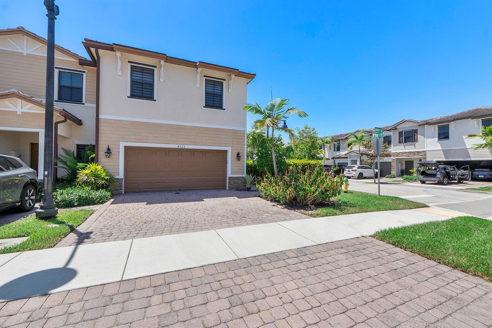 4721 Santa Cruz Way, Davie, FL 33314 photo 3