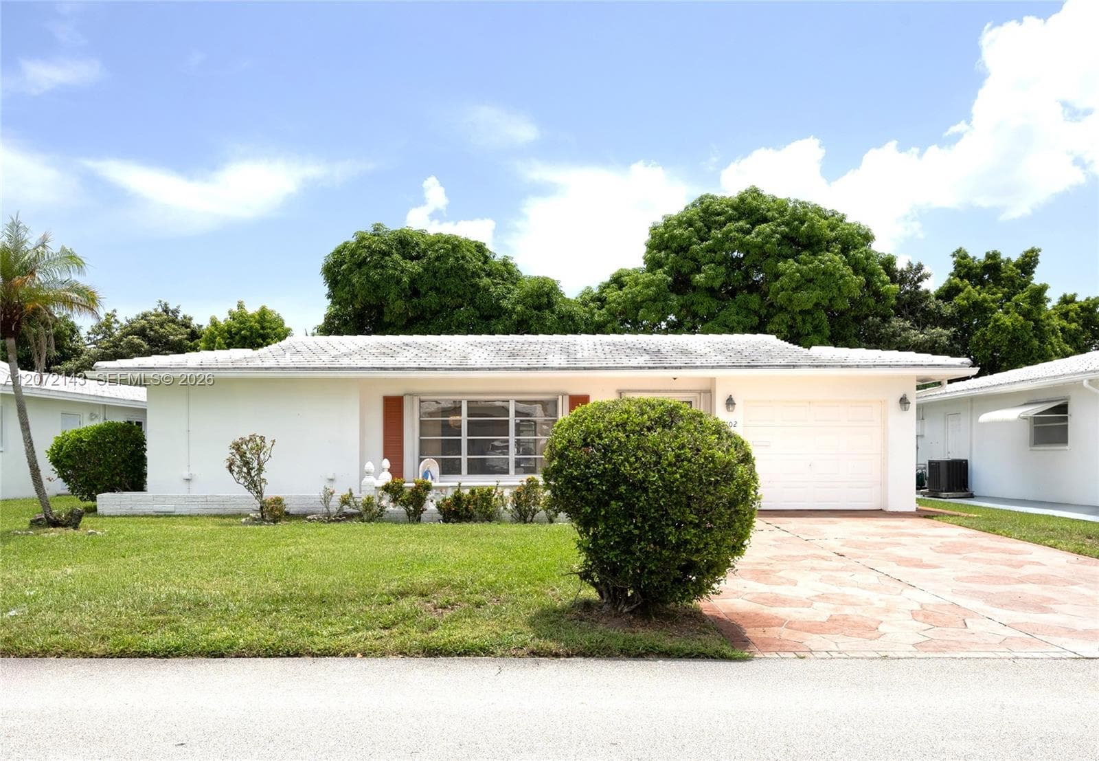 7102 NW 71st St, Tamarac, FL 33321 photo 2