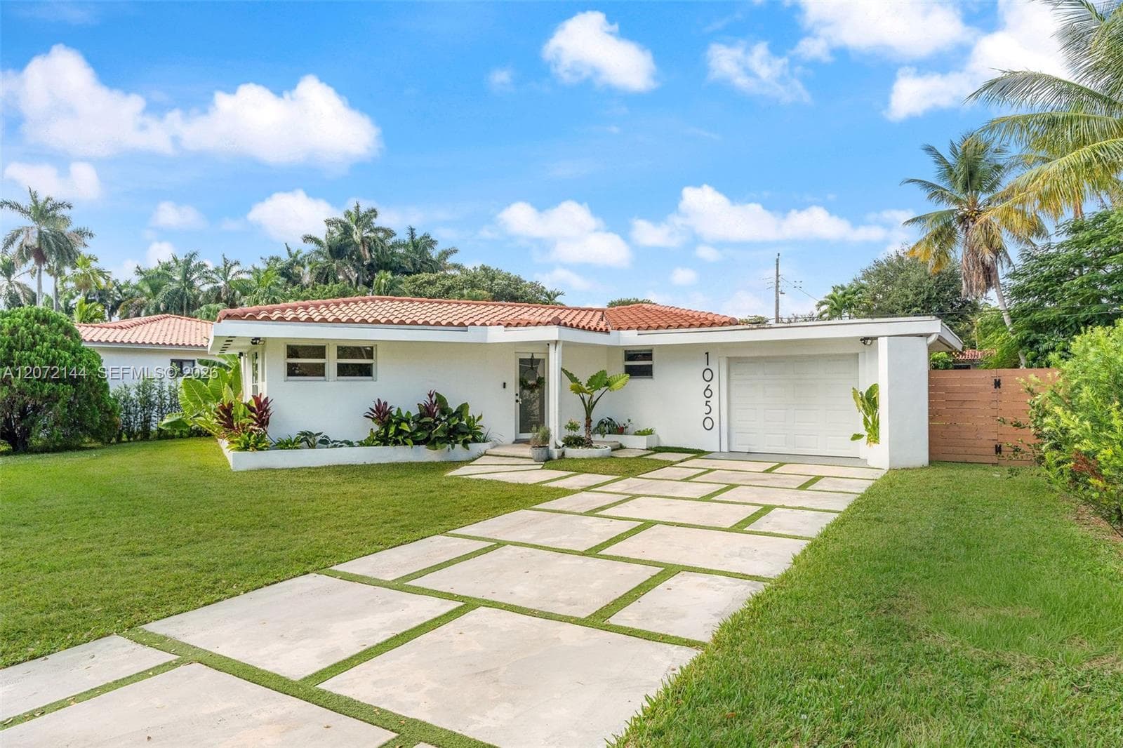 10650 NE 11th Ct, Miami Shores, FL 33138 photo 2