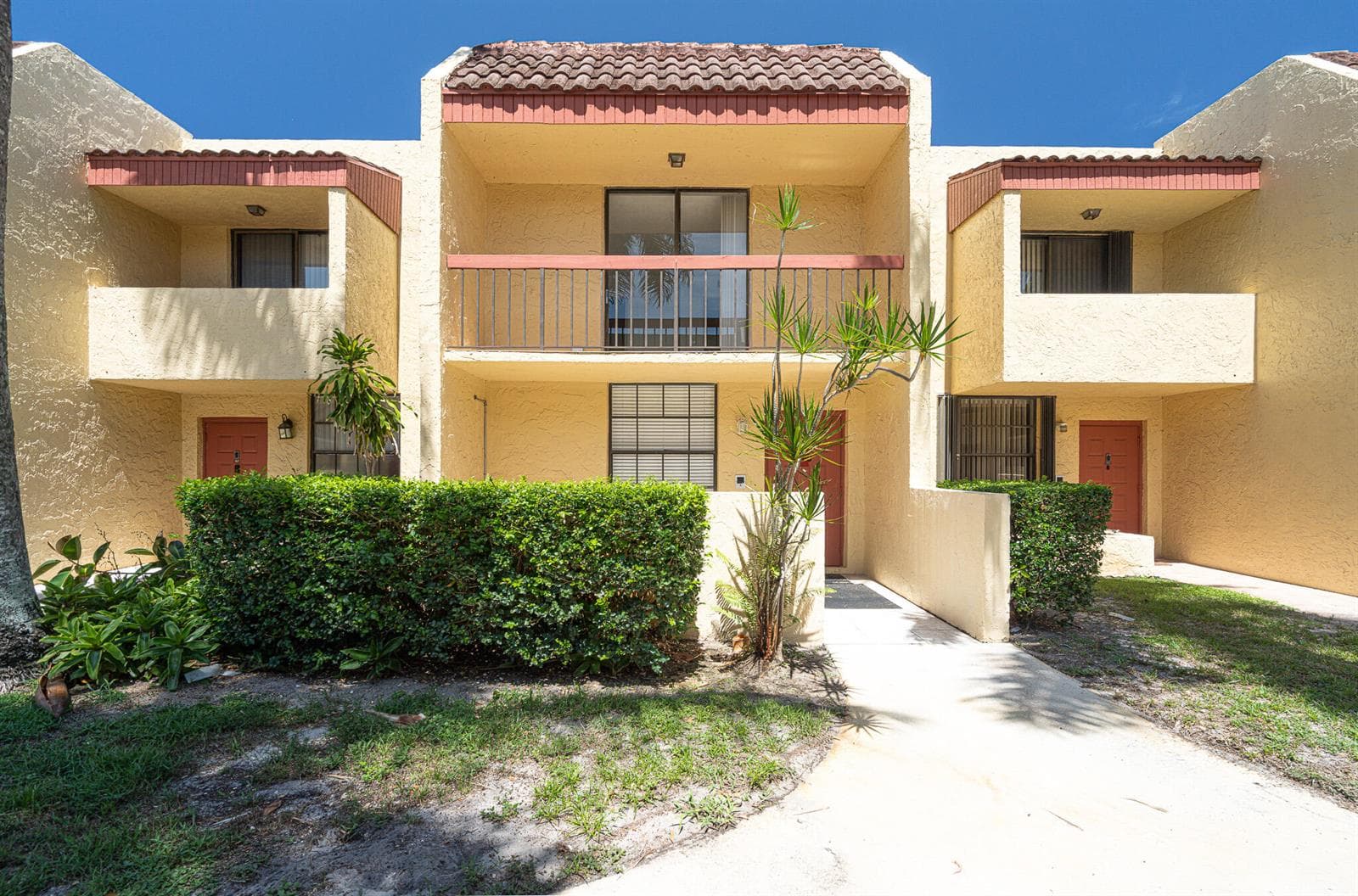 769 SE 1st Way, Deerfield Beach, FL 33441 photo 2