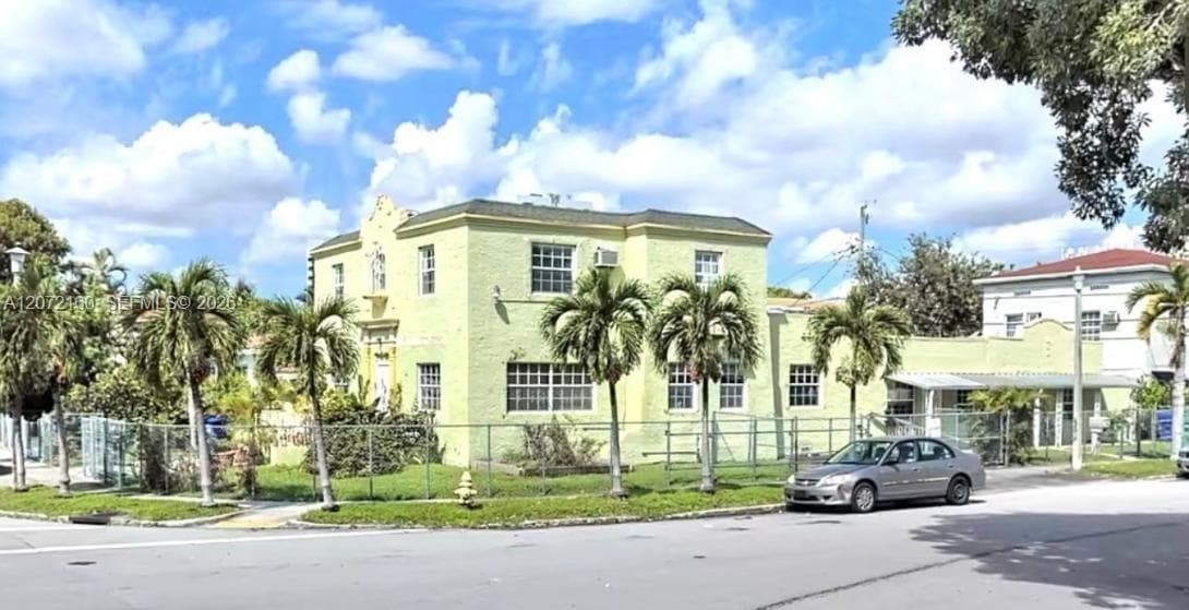 1801 SW 10th St, Miami, FL 33135 photo 2