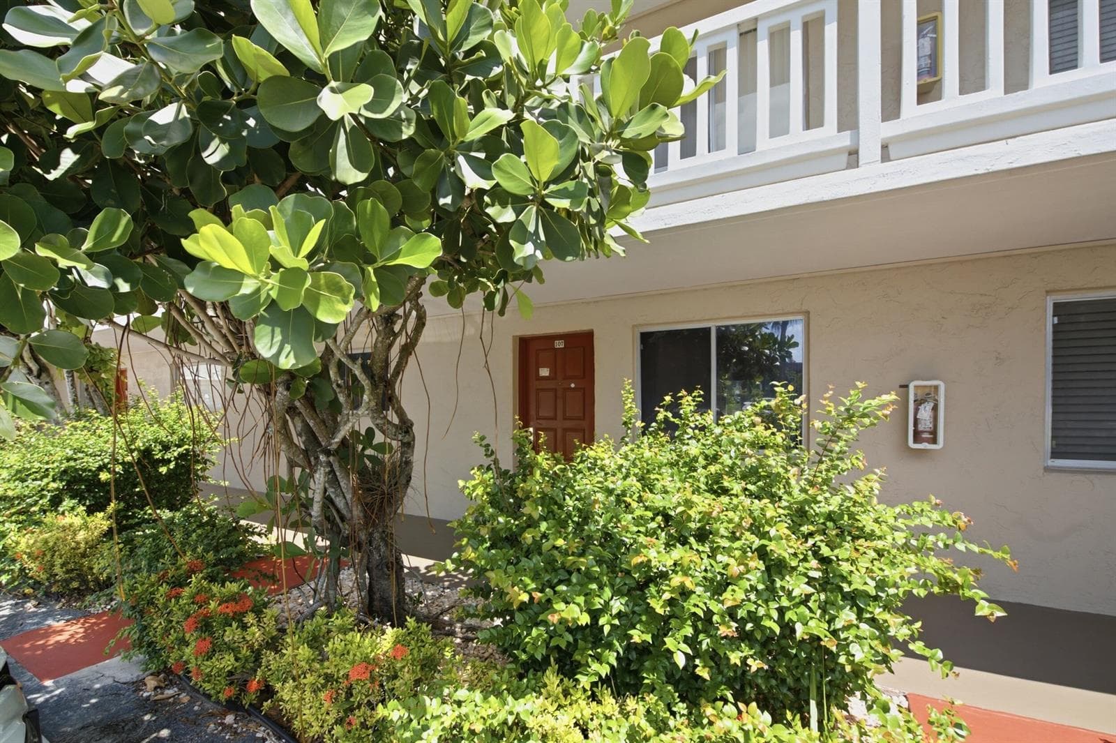 3601 INVERRARY Drive # 107, Lauderhill, FL 33319