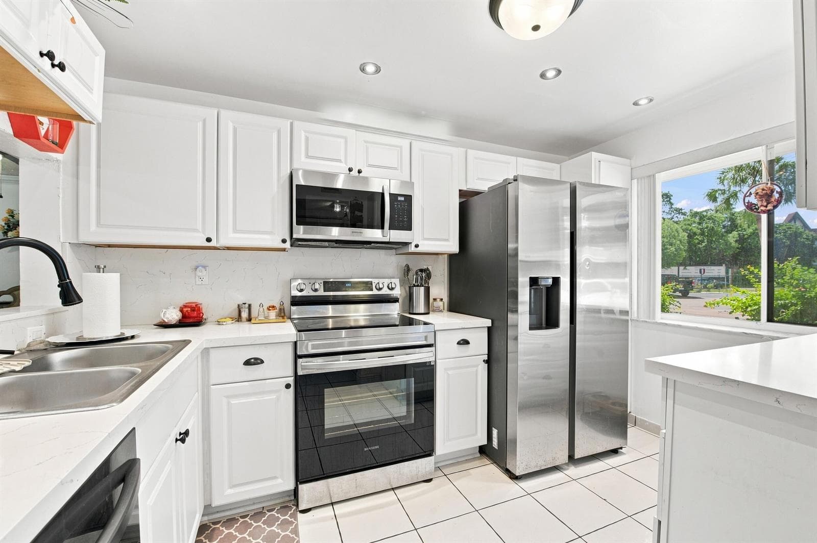 3601 INVERRARY Drive # 107, Lauderhill, FL 33319 photo 5