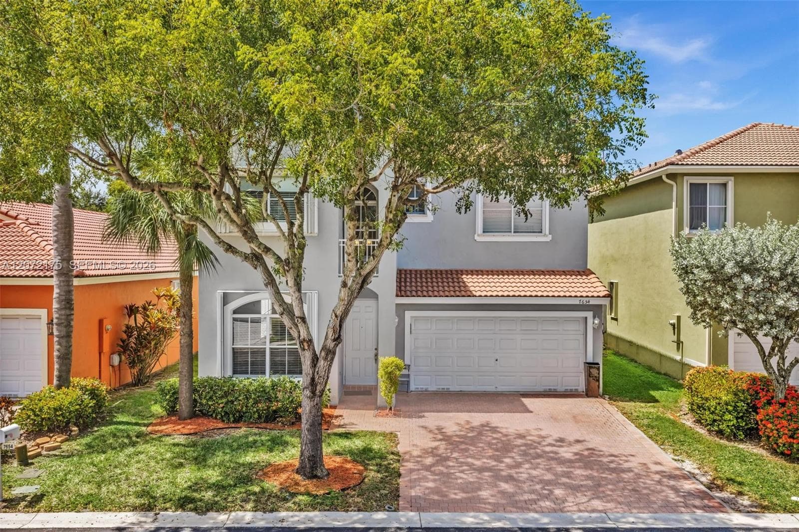 7654 NW 21st Dr, Pembroke Pines, FL 33024 photo 2