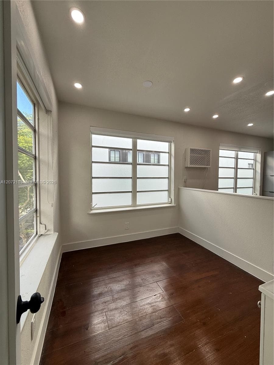 723 2nd St # 3, Miami Beach, FL 33139 photo 4