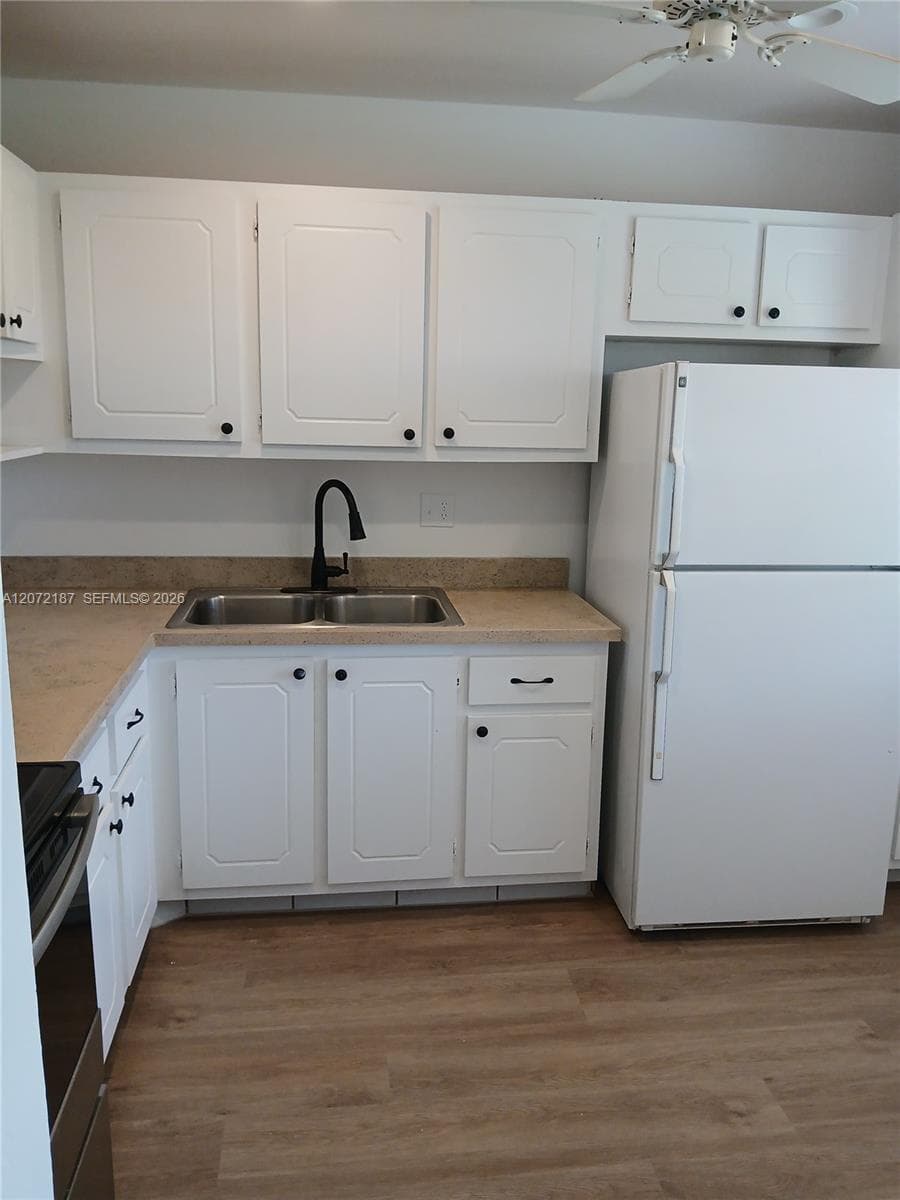 302 Lake Evelyn Dr # 302, West Palm Beach, FL 33411 photo 4