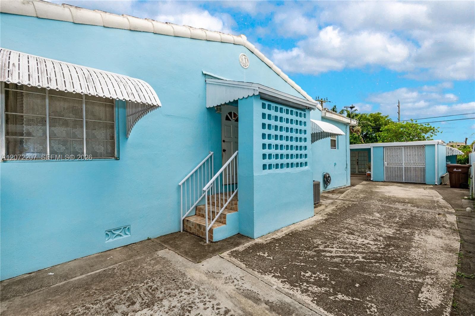 334 E 11th St, Hialeah, FL 33010 photo 2