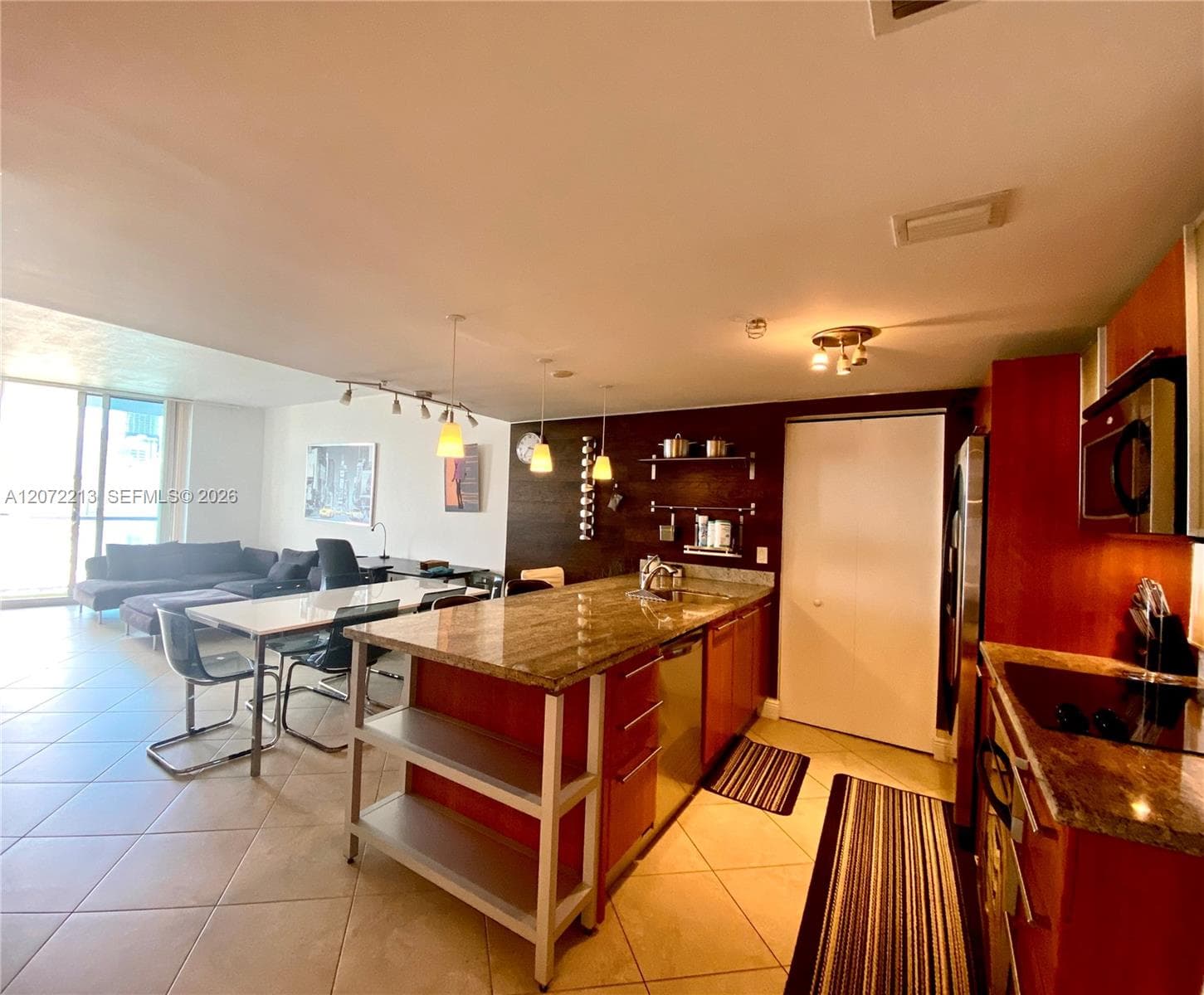 185 SW 7th St # 1607, Miami, FL 33130 photo 2