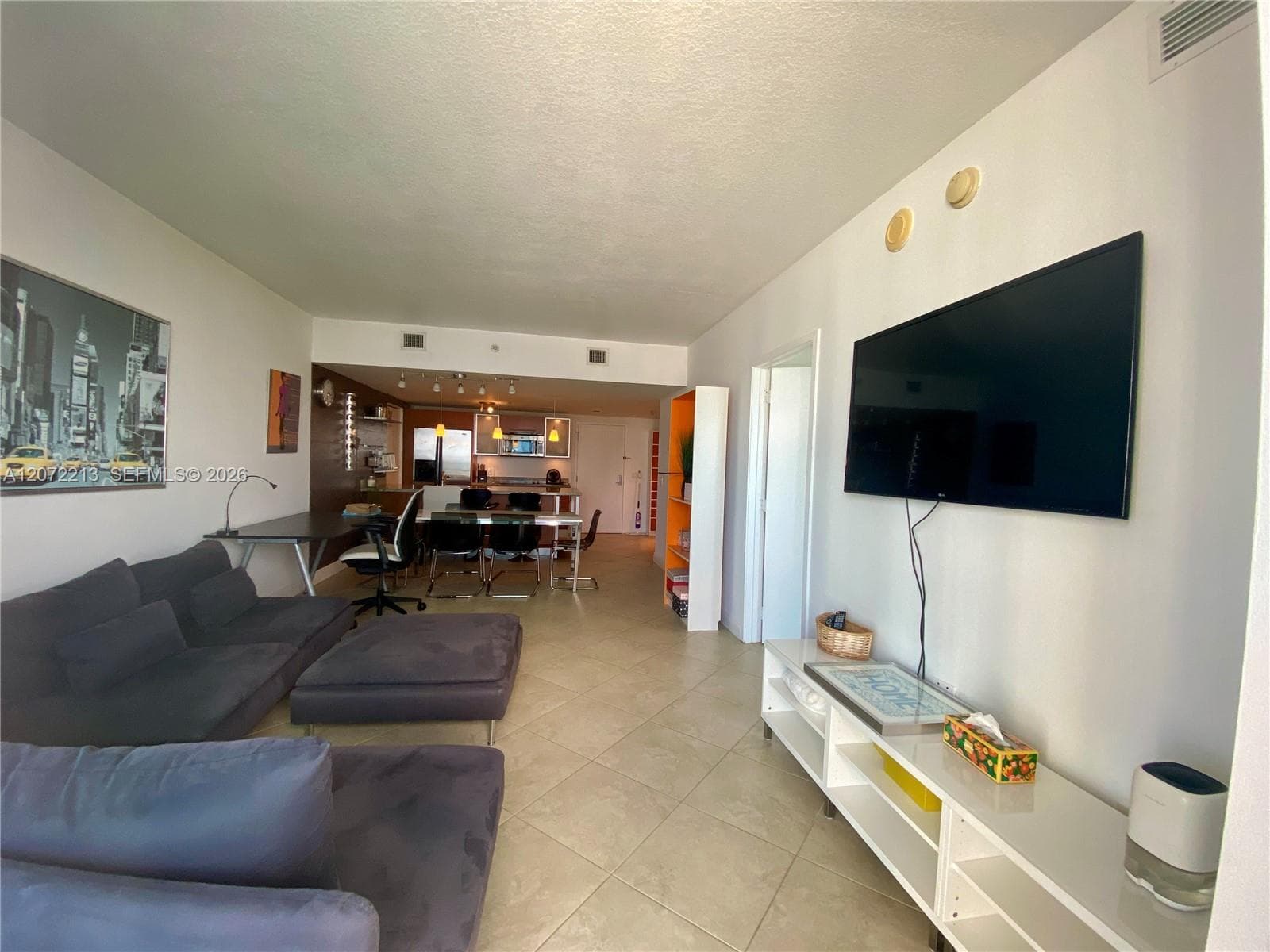 185 SW 7th St # 1607, Miami, FL 33130 photo 3