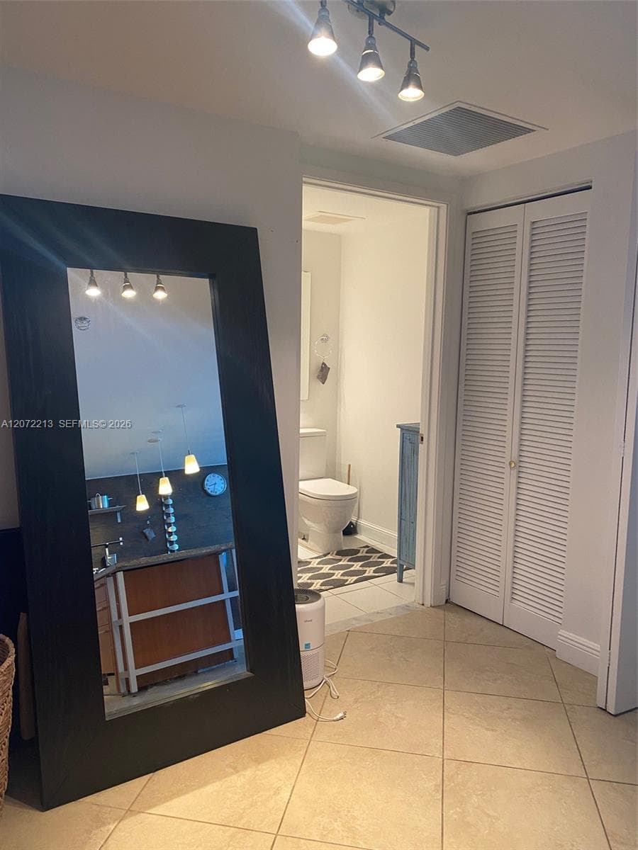185 SW 7th St # 1607, Miami, FL 33130 photo 4