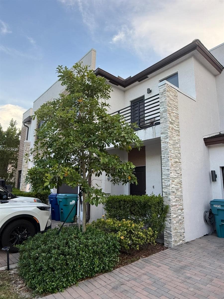 20848 NE 7th Ct, Miami, FL 33179 photo 2