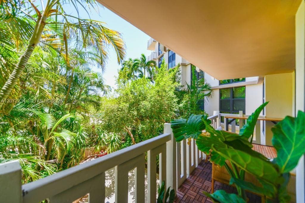 1121 Crandon Blvd # D206, Key Biscayne, FL 33149 photo 5