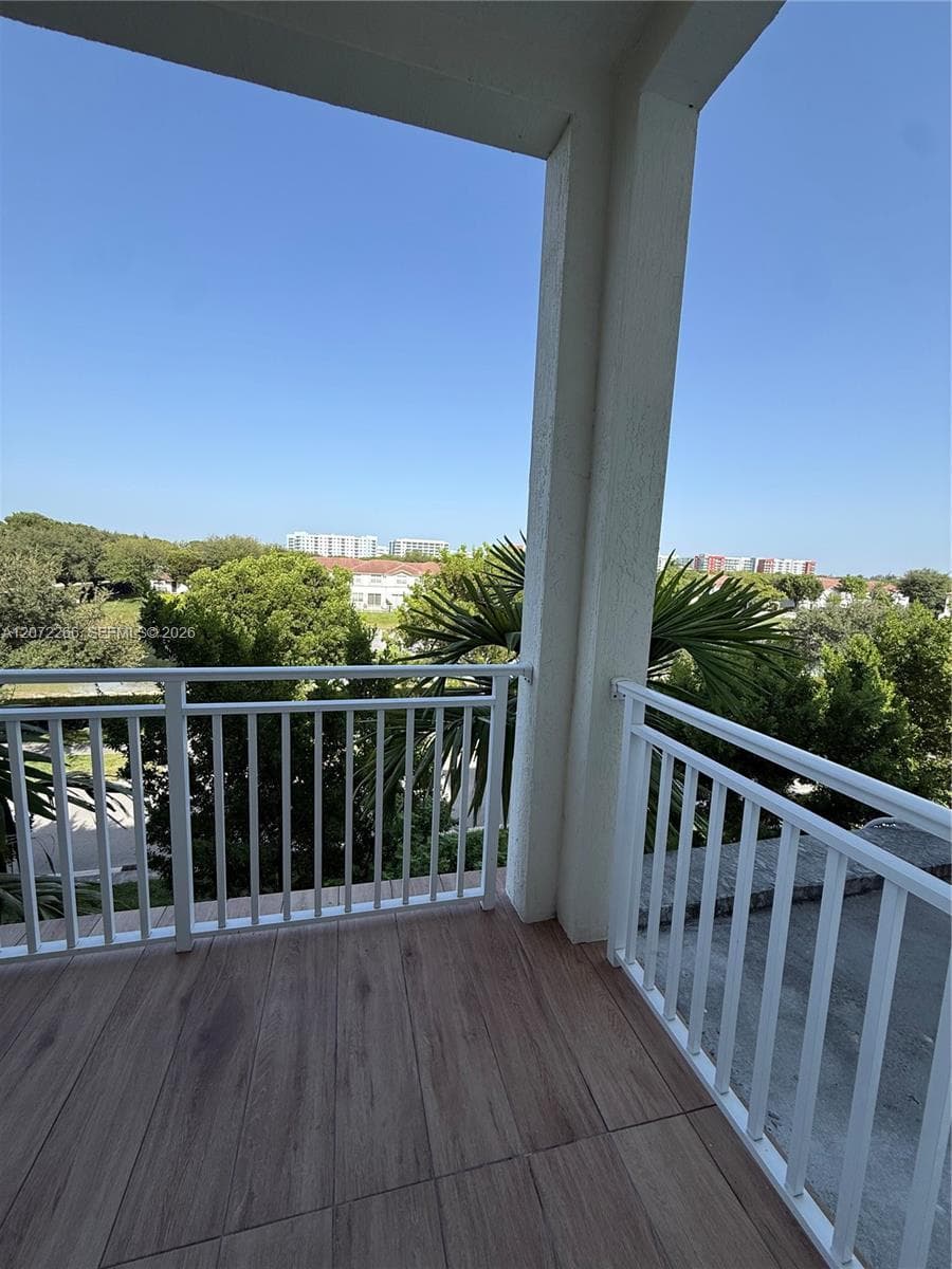 10950 NW 82nd St # 324, Doral, FL 33178 photo 4