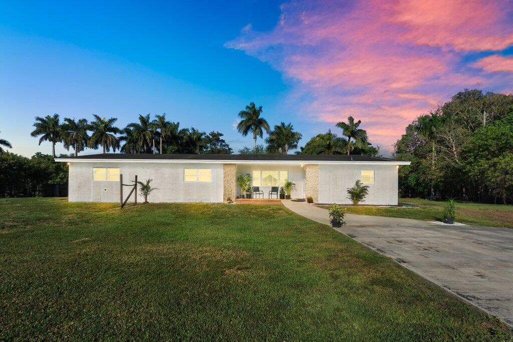 5400 SW 162ND Avenue, Southwest Ranches, FL 33331 photo 2