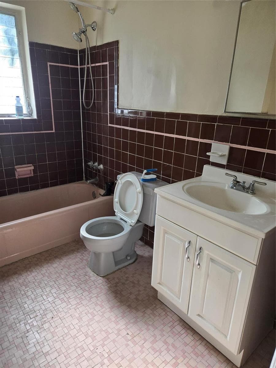 1560 NE 111TH Street # 2, Miami, FL 33161 photo 5