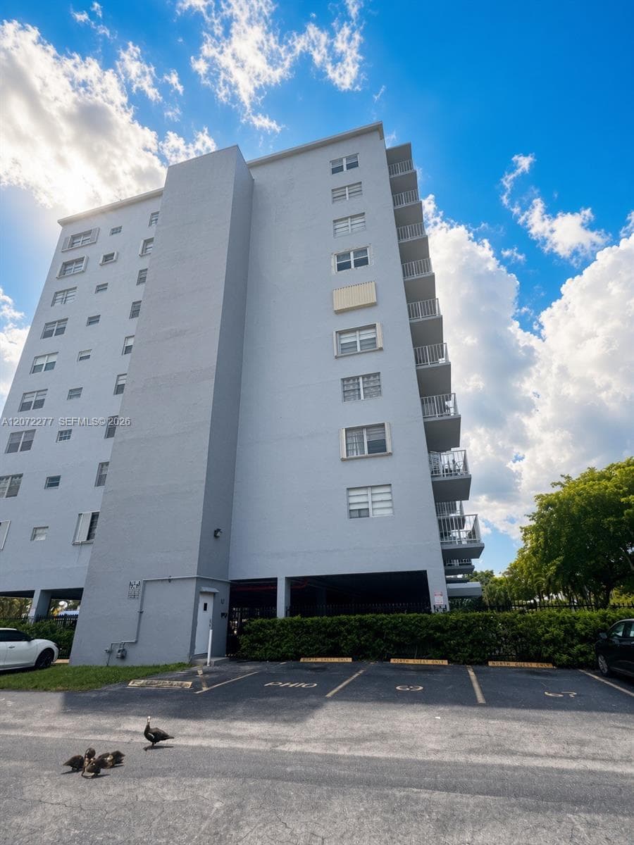 1470 NE 125th Ter # 407, North Miami, FL 33161