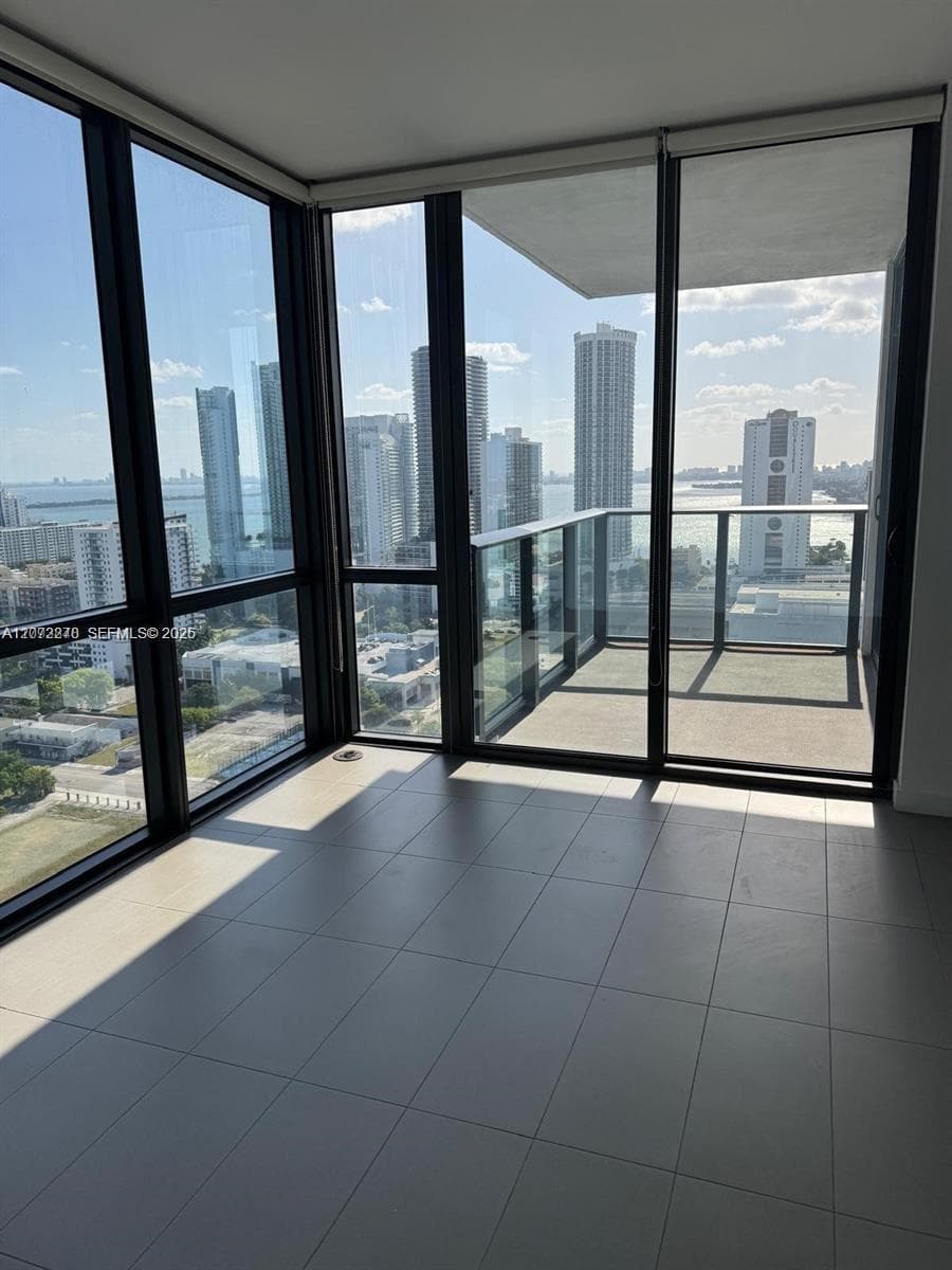 1600 NE 1st Ave # 3109, Miami, FL 33132 photo 3