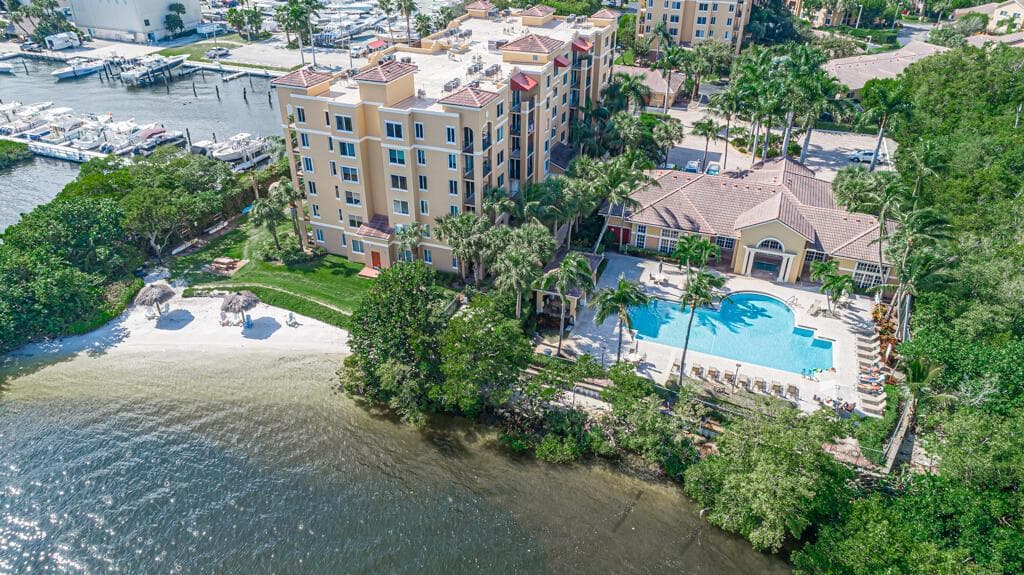 900 Scotia Drive # 206, Hypoluxo, FL 33462