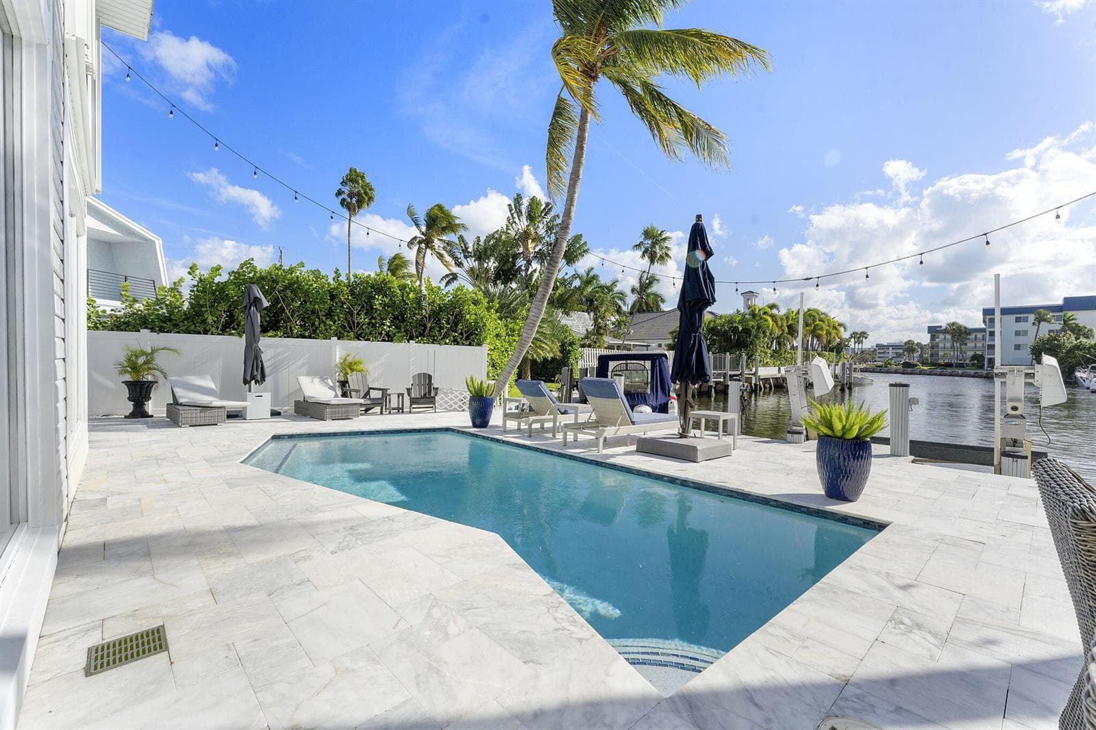 910 JASMINE Drive, Delray Beach, FL 33483 photo 2
