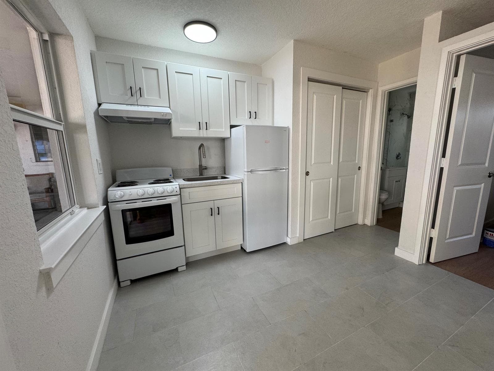 110 Cascade Lane # 2, West Palm Beach, FL 33404 photo 2