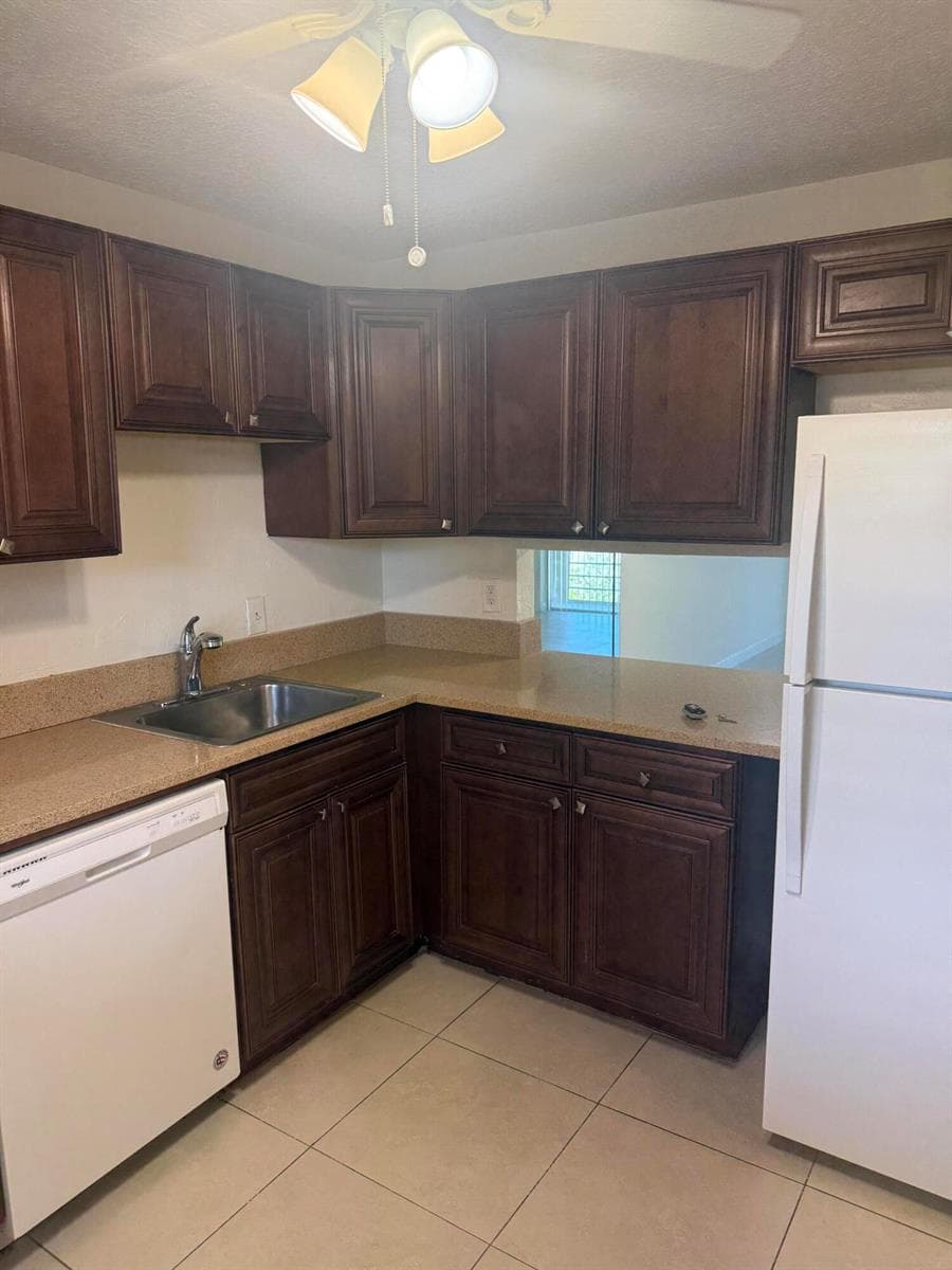 5515 N LAKEWOOD Circle N # 124, Margate, FL 33063 photo 2