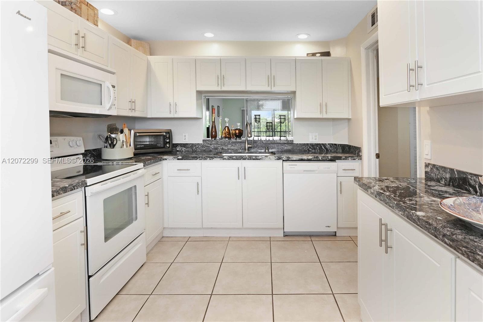 850 SW 138th Ave # 408D, Pembroke Pines, FL 33027 photo 4