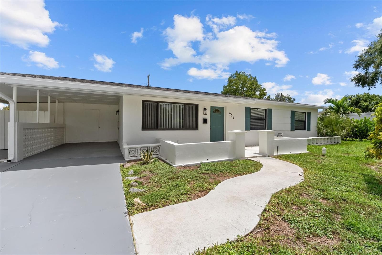 908 LIGHTHOUSE Drive, North Palm Beach, FL 33408 photo 2
