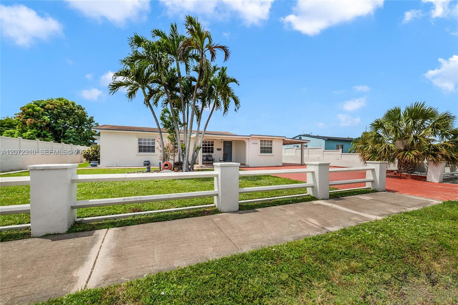 10240 SW 35th St, Miami, FL 33165 photo 2