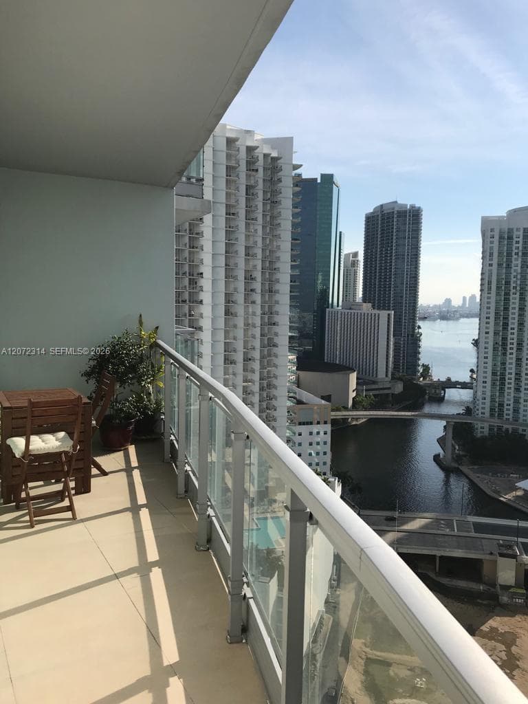 90 SW 3rd St # 2911, Miami, FL 33130 photo 3