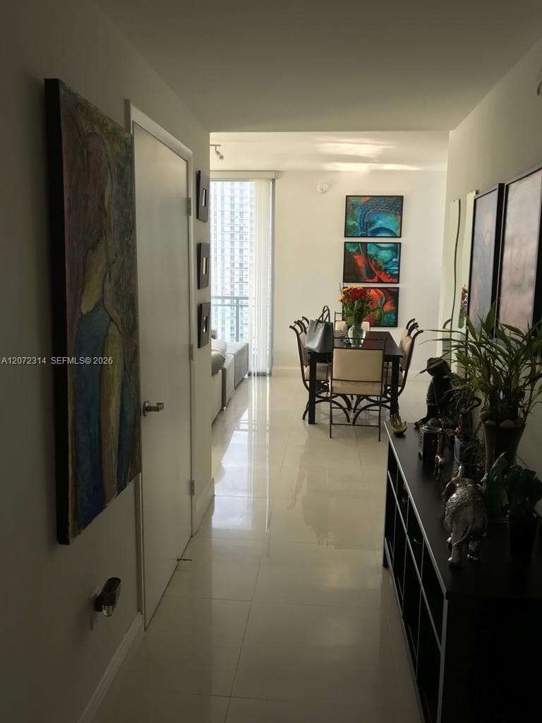 90 SW 3rd St # 2911, Miami, FL 33130 photo 5