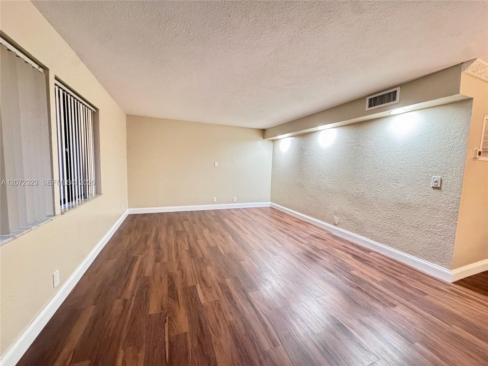 32 Wimbledon Lake Dr # 221, Plantation, FL 33324 photo 4