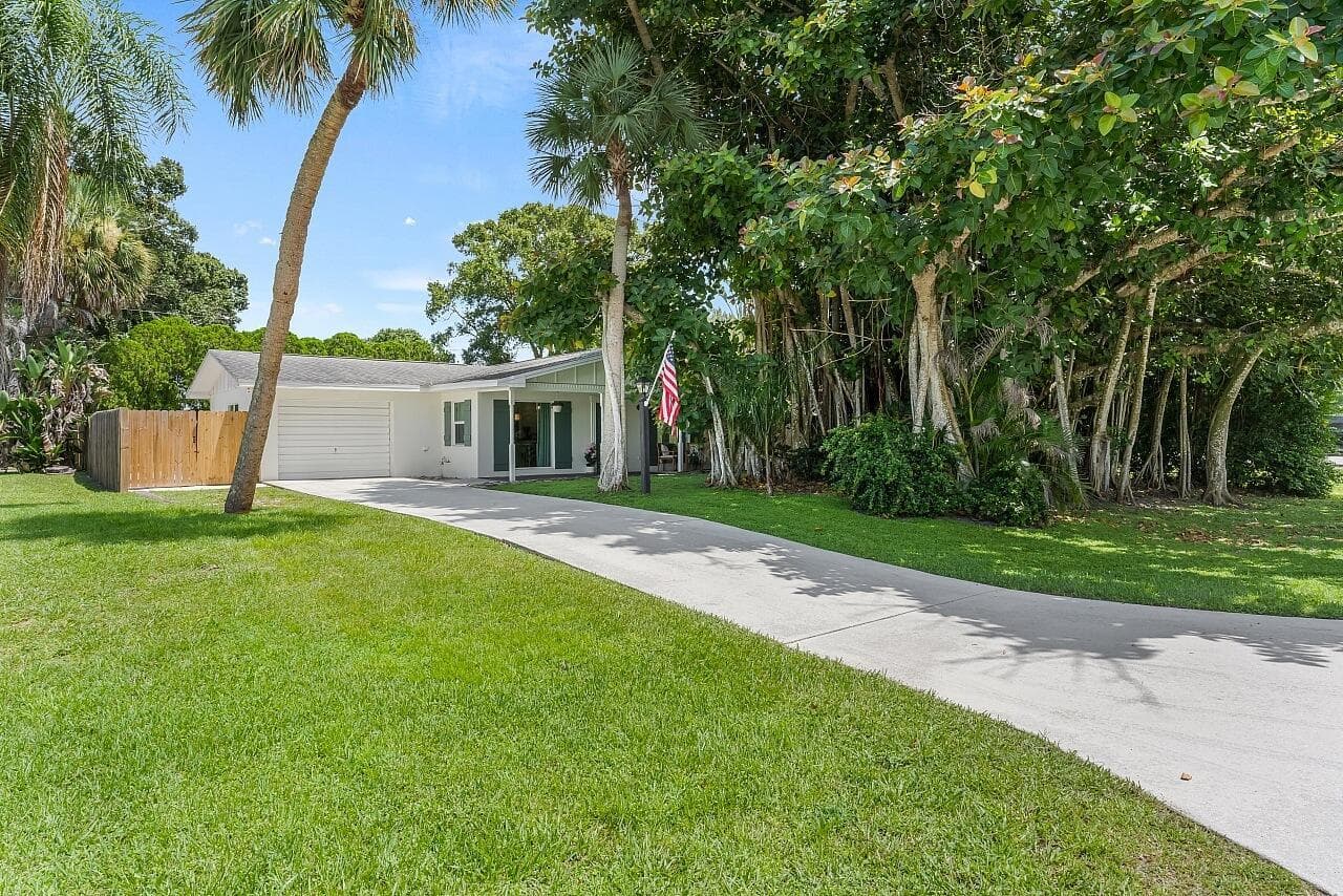 1206 21ST Court, Vero Beach, FL 32960 photo 4