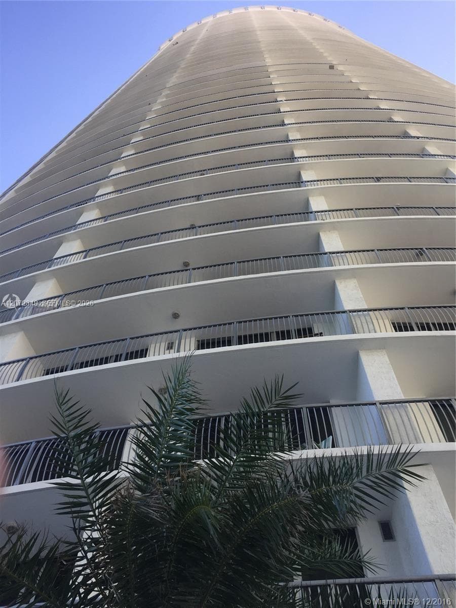 1750 N Bayshore Dr # 2908, Miami, FL 33132 photo 2
