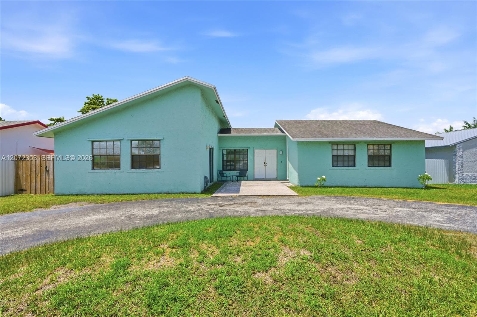 16604 SW 104th Ct, Miami, FL 33157 photo 3