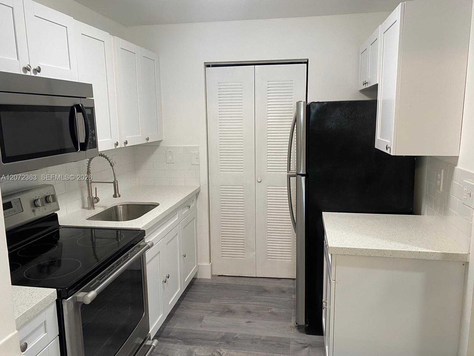 18725 NW 62nd Ave # 111, Hialeah, FL 33015 photo 3