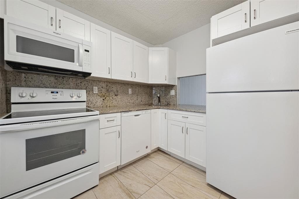 4501 NE 21ST # 109, Fort Lauderdale, FL 33308