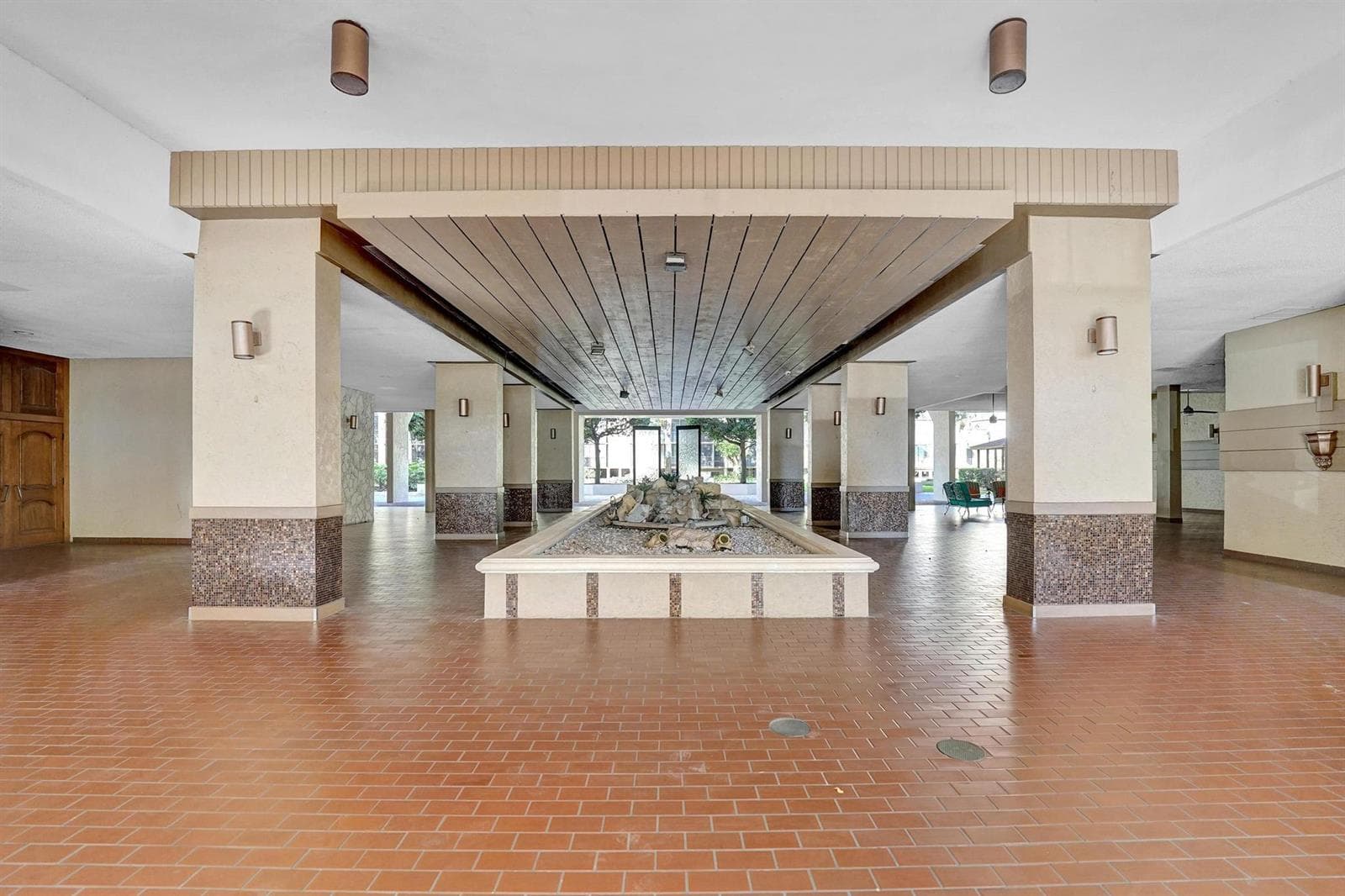 2802 N 46th Avenue # B318, Hollywood, FL 33021 photo 3