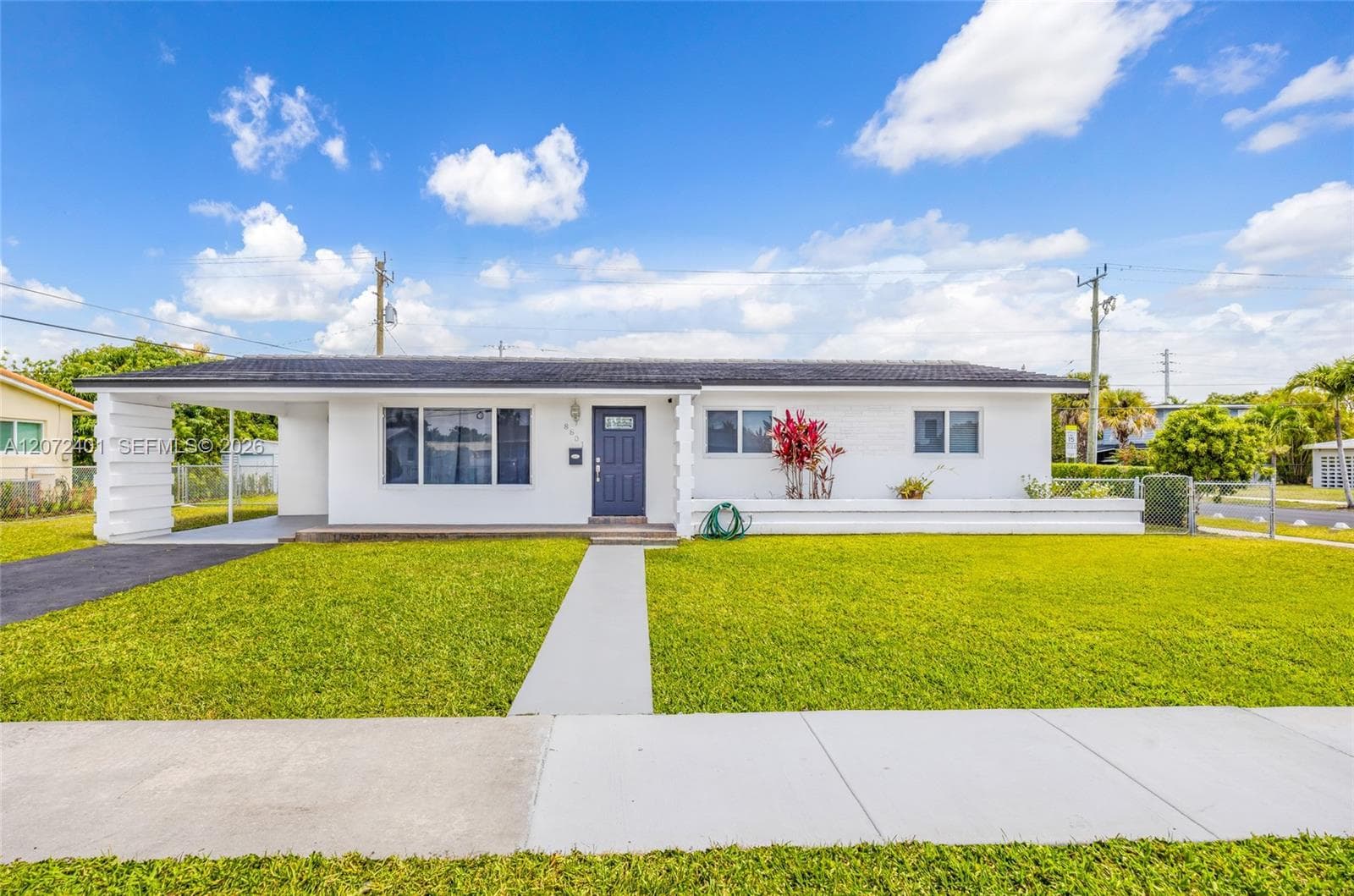 8801 SW 17th St, Miami, FL 33165