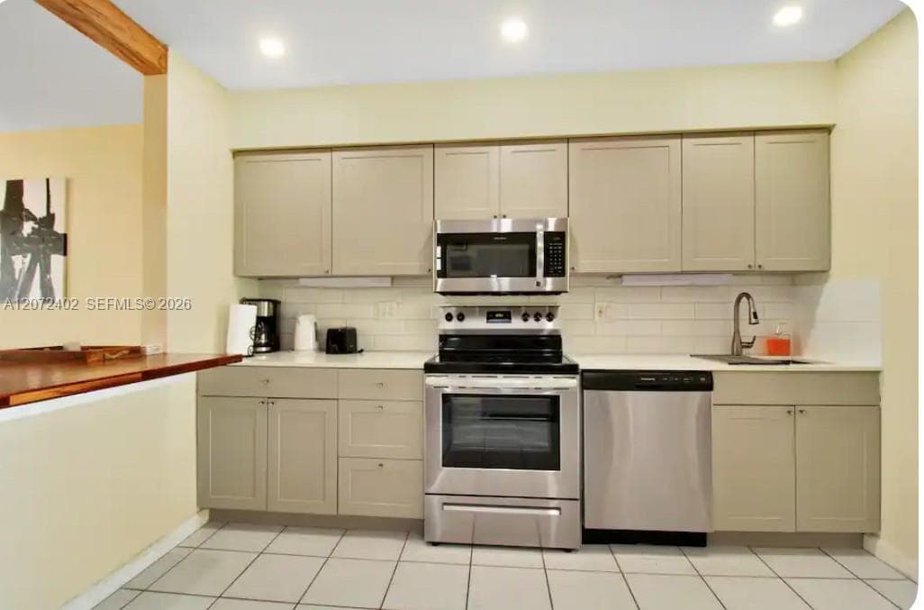 1031 SW 3rd St # 1031, Hallandale Beach, FL 33009 photo 3