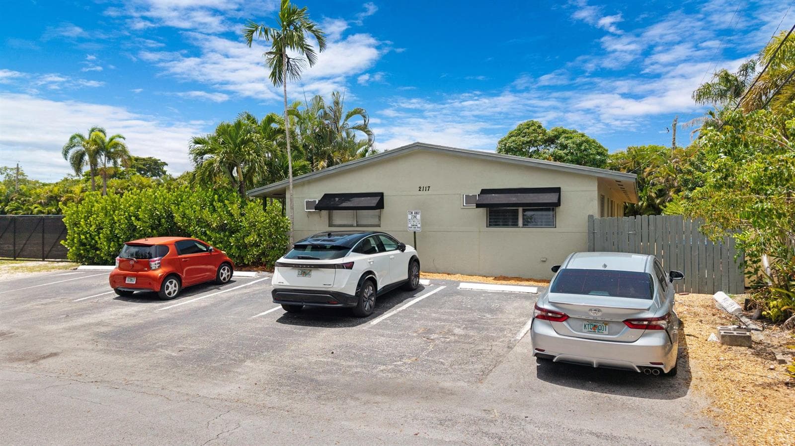 2117 NE 14TH Avenue # 1-4, Wilton Manors, FL 33305 photo 3