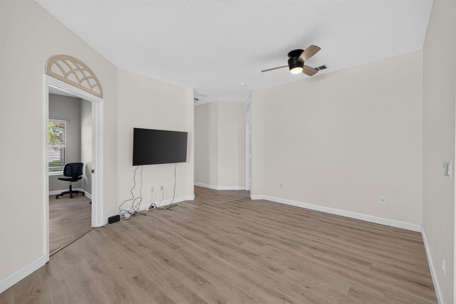 9801 SW Glenbrook Drive, Port St. Lucie, FL 34987 photo 4