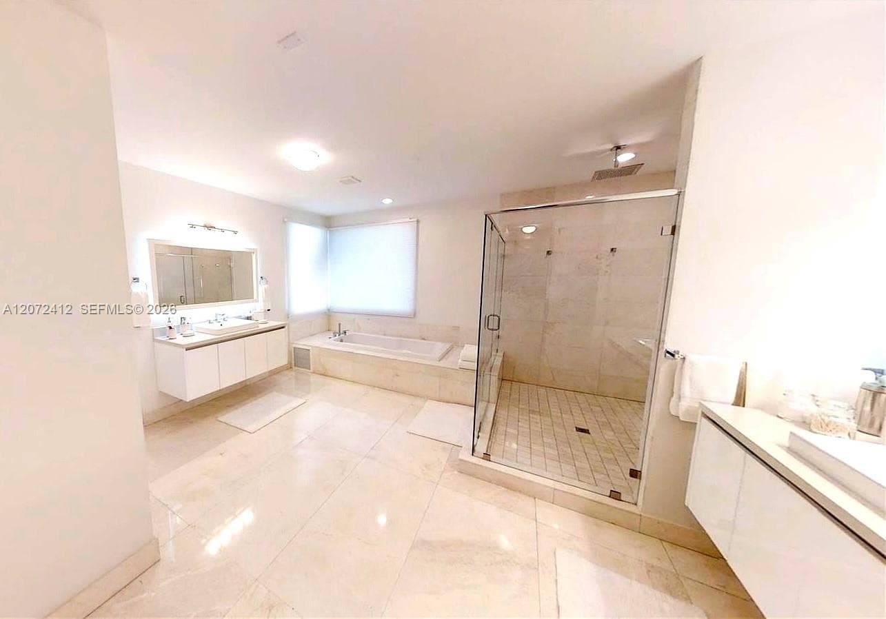 10229 NW 74th Ter, Doral, FL 33178 photo 5