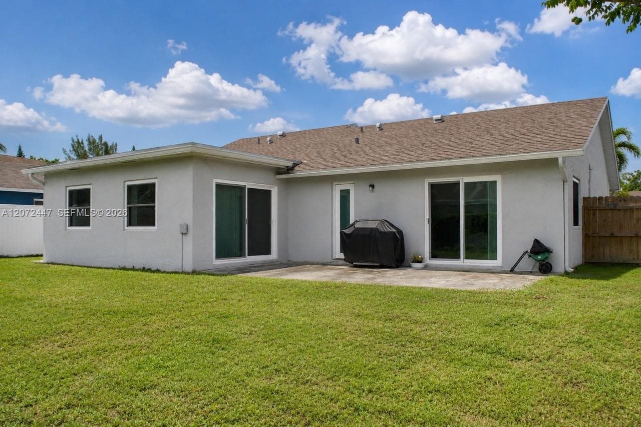 2001 SW 87th Ave, North Lauderdale, FL 33068 photo 3
