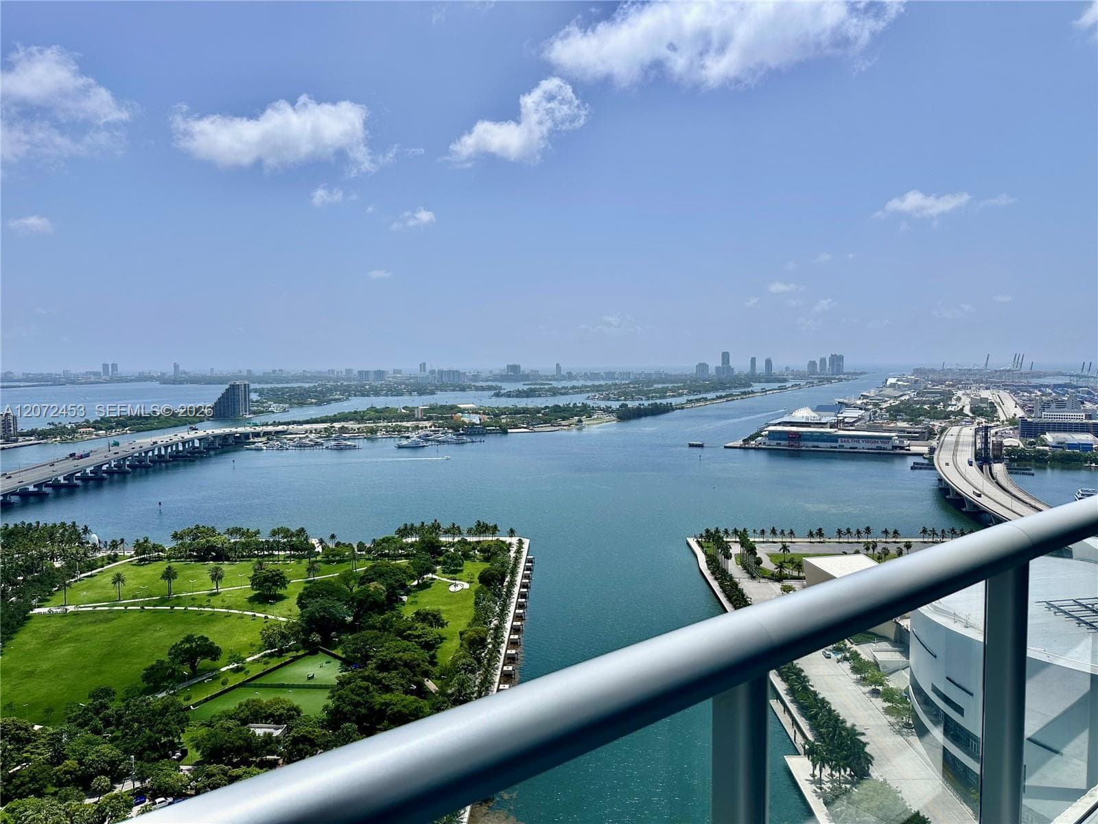 888 Biscayne Blvd # 3611, Miami, FL 33132 photo 2